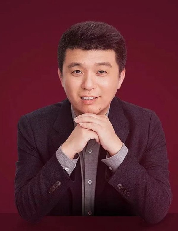 万维钢 Wei Gang分身照片
